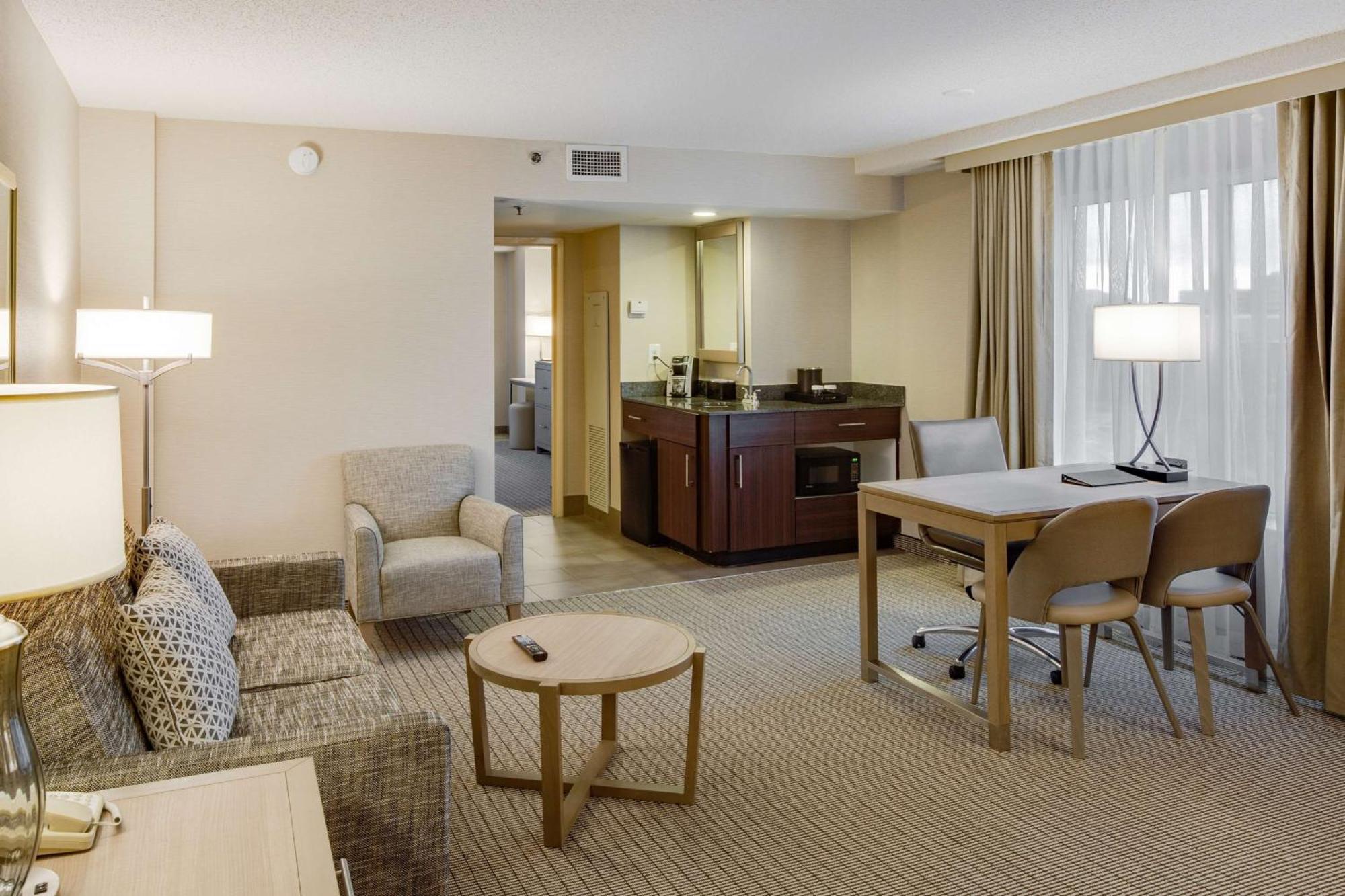 Embassy Suites By Hilton Columbus Dublin Bagian luar foto