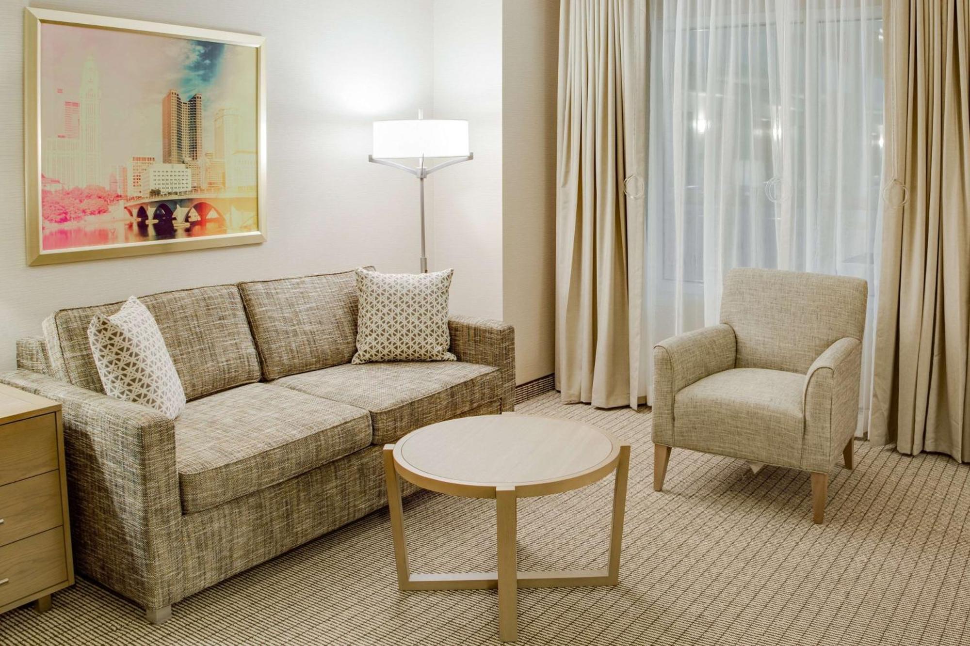 Embassy Suites By Hilton Columbus Dublin Bagian luar foto