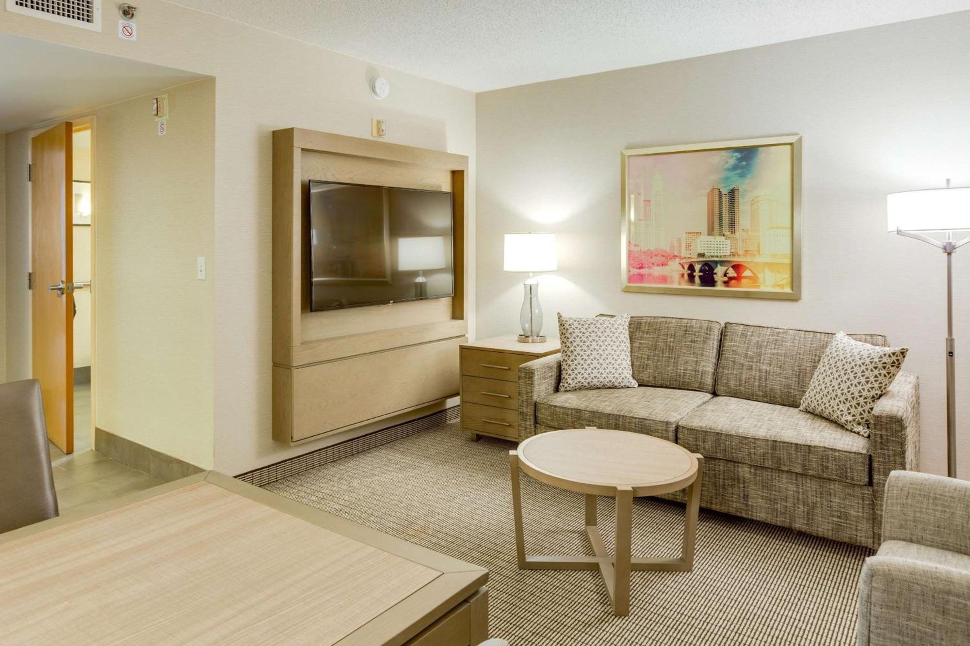 Embassy Suites By Hilton Columbus Dublin Bagian luar foto