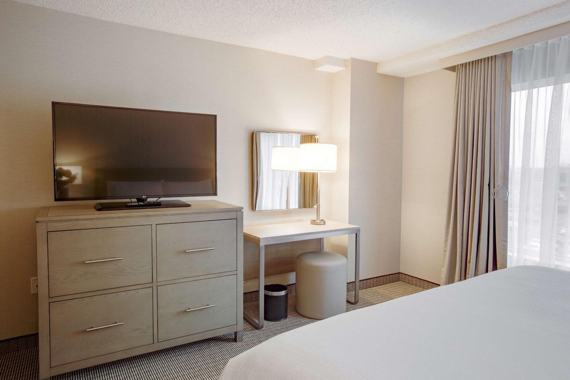 Embassy Suites By Hilton Columbus Dublin Bagian luar foto