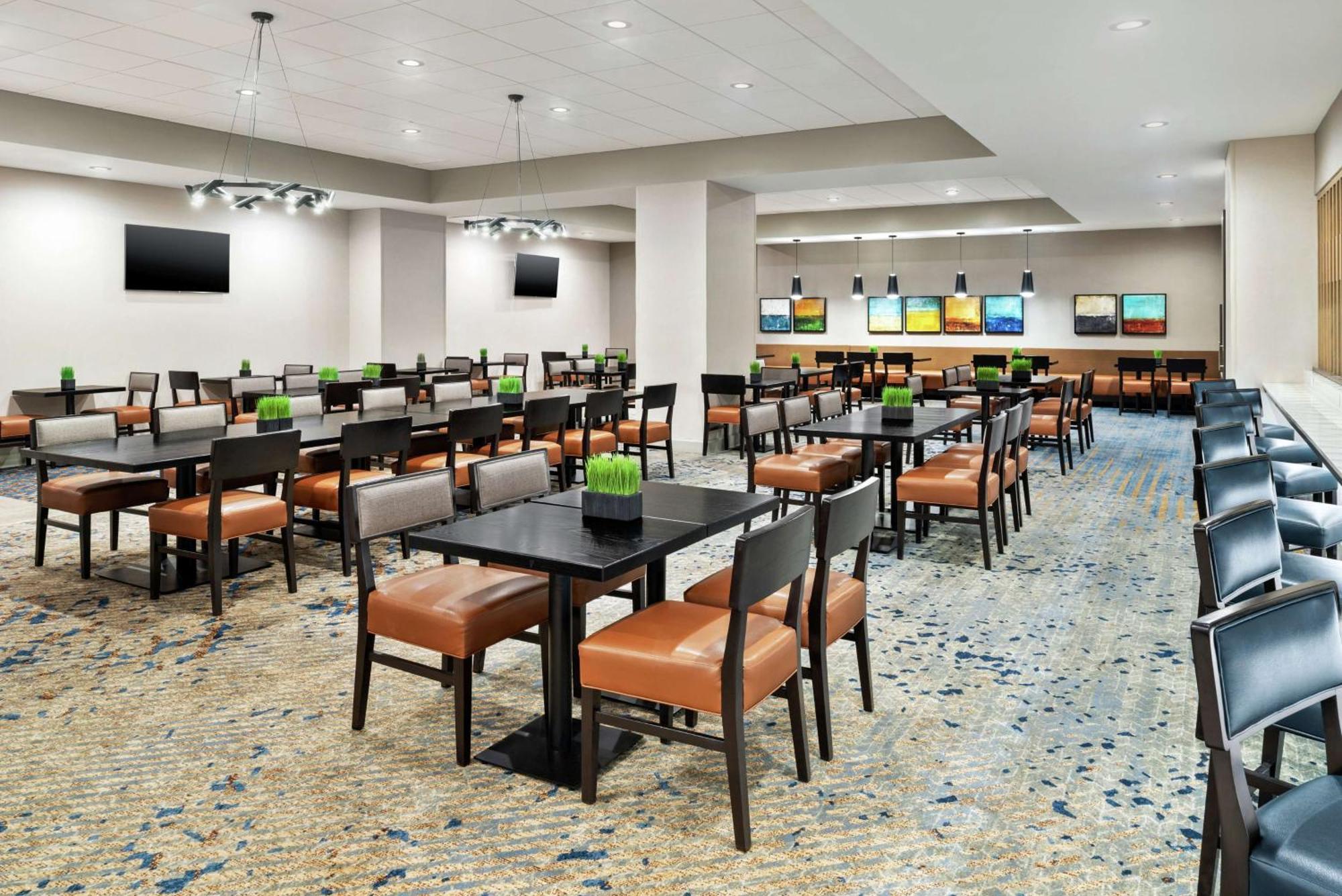 Embassy Suites By Hilton Columbus Dublin Bagian luar foto