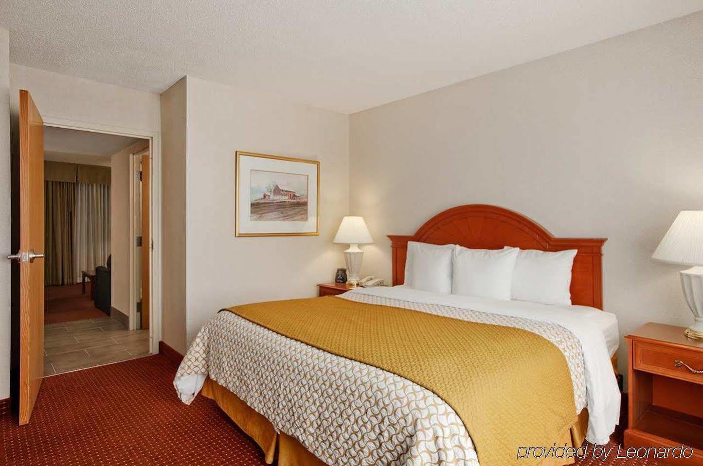 Embassy Suites By Hilton Columbus Dublin Bagian luar foto