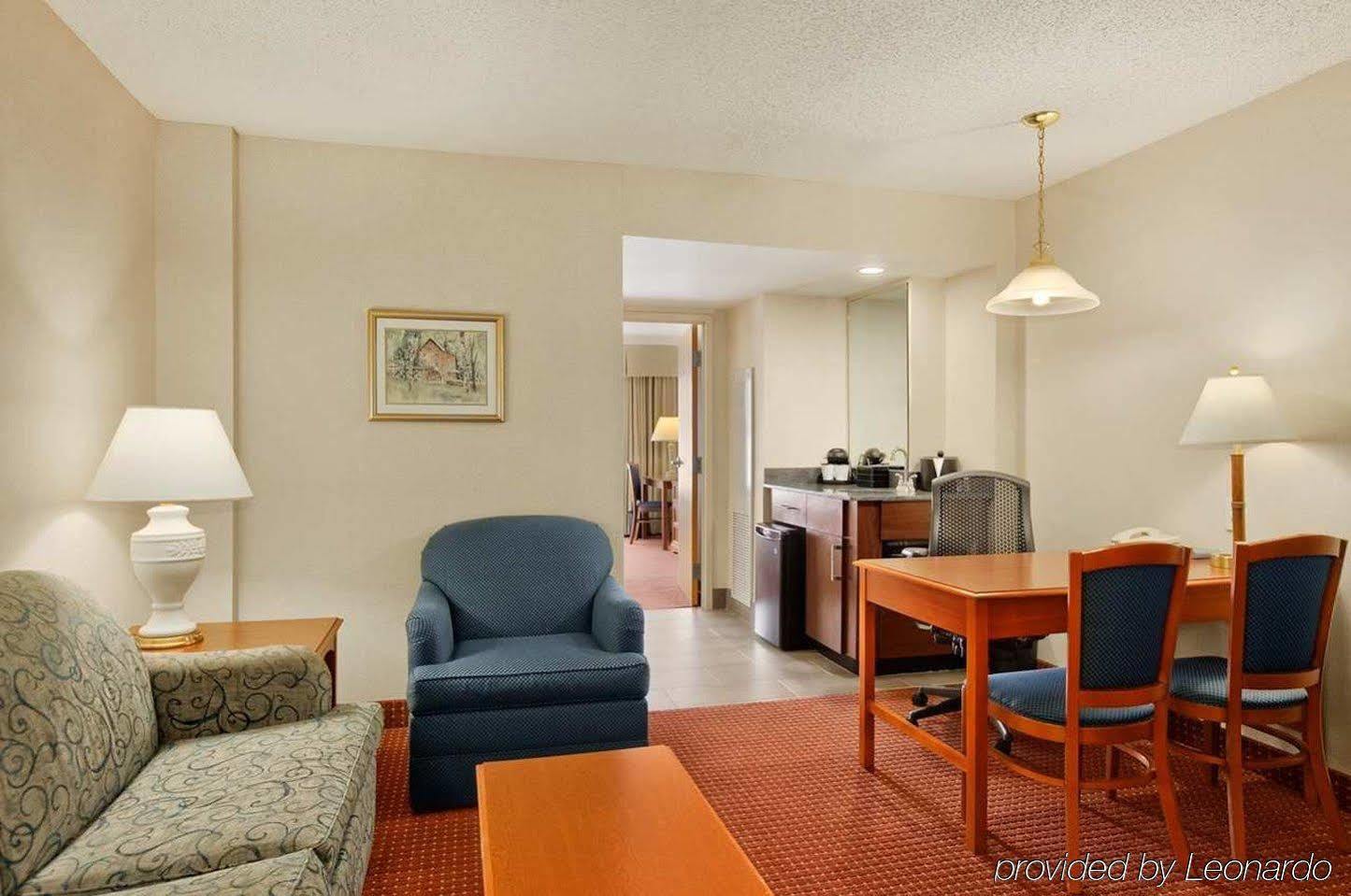 Embassy Suites By Hilton Columbus Dublin Bagian luar foto